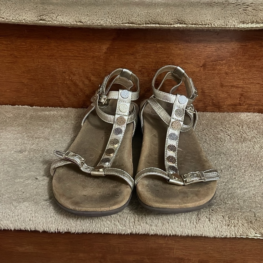 Vionic Women's Metallic Sandals Size 9 - Picture 2 of 11